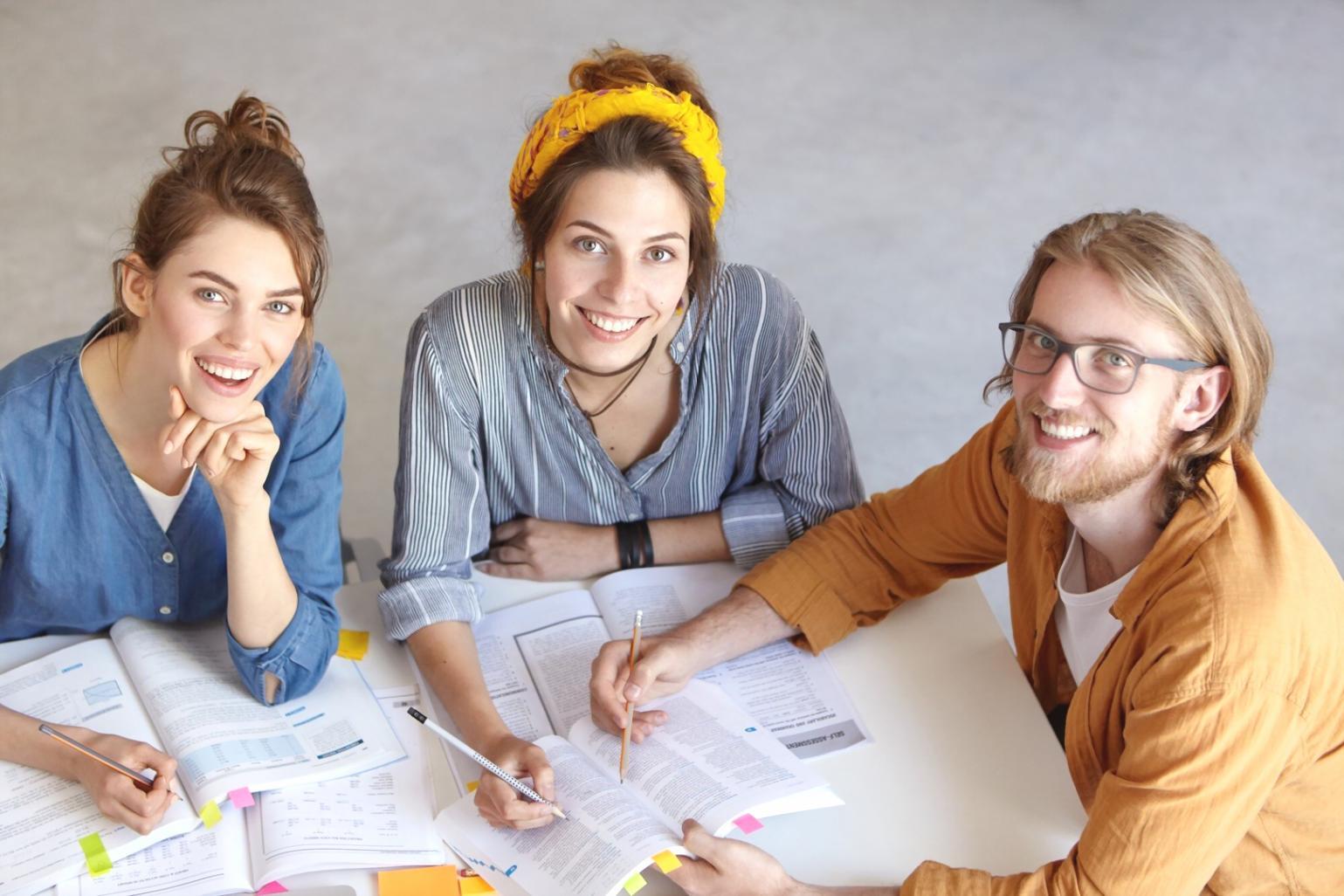 Analyse de données financières sur écrans multiples